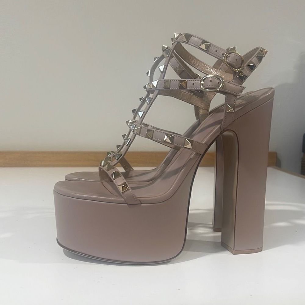 Valentino Garavani Rockstud Platform Heels Nude Size 39.5 - Picture 10 of 12